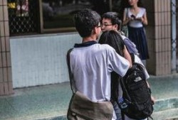 国产区情侣,浪漫瞬间，温馨时光